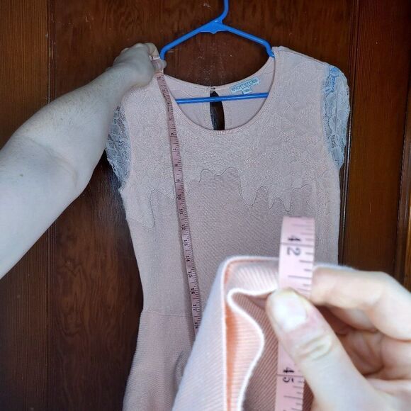 Eva Mendes Aubrey Peplum Bodycon Peach Dress - Picture 9 of 12